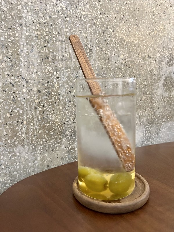 20251102-fyrlb 20251102-fyrlb