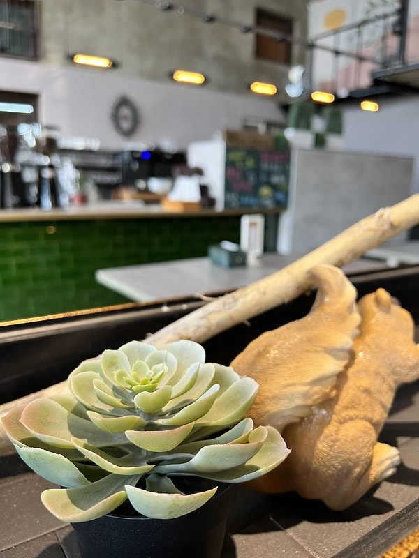 20251102-jp6qb 20251102-jp6qb