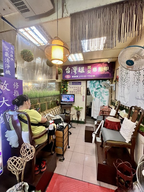 20251102-wdhq0 20251102-wdhq0