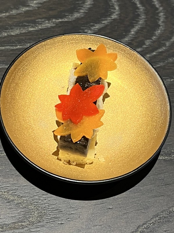 20251102-6tzkr 20251102-6tzkr