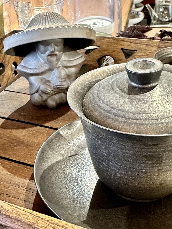 20251102-iq1y5 20251102-iq1y5