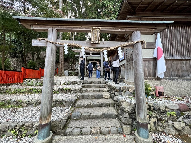 20251102-lz1we 20251102-lz1we