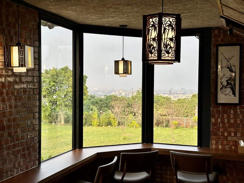 20251102-nhz8f 20251102-nhz8f