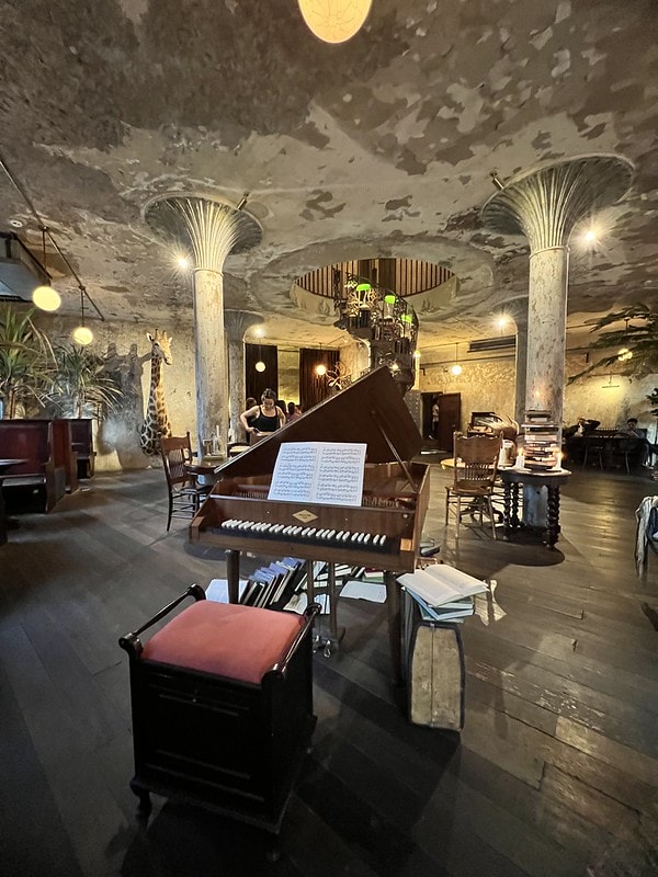 20251102-qsq9j 20251102-qsq9j