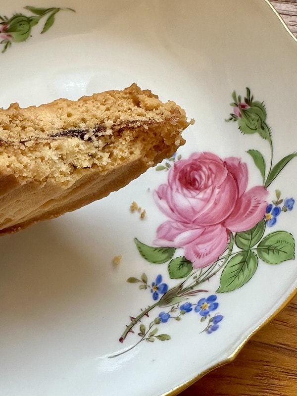 20251102-zc38l 20251102-zc38l