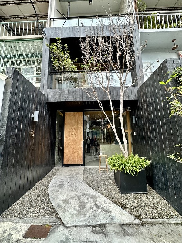 20251102-p4oyn 20251102-p4oyn