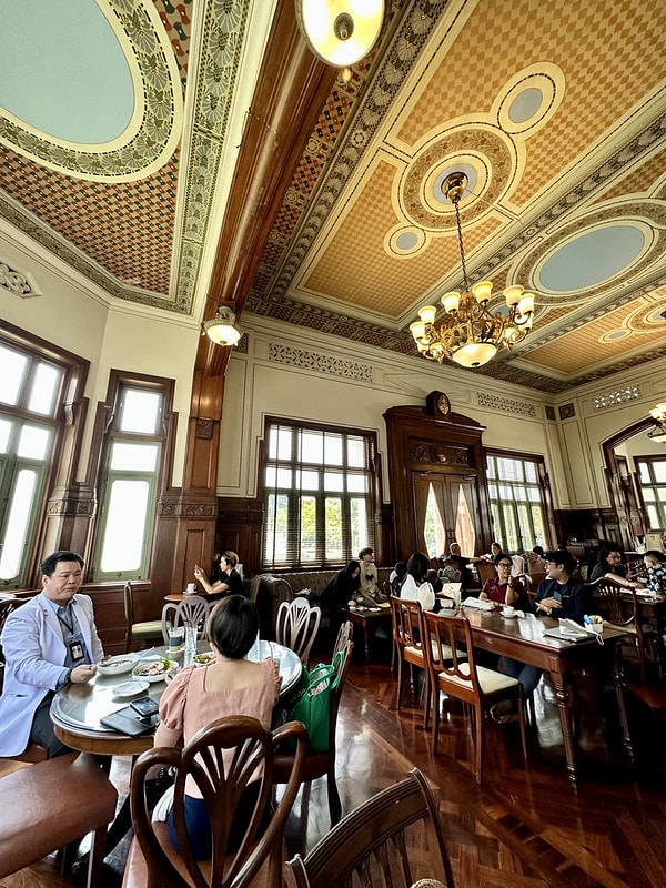 20251102-c4t9p 20251102-c4t9p