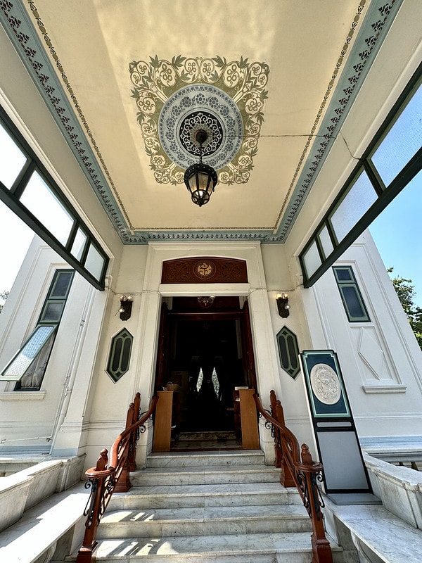 20251102-wy47i 20251102-wy47i