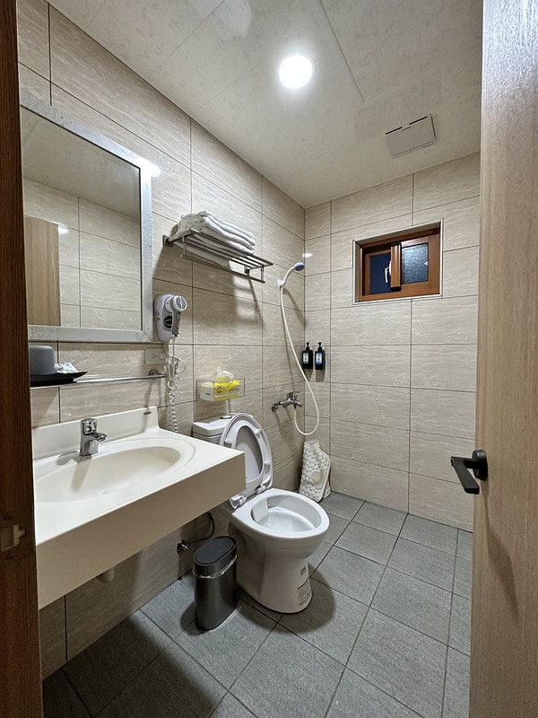 20251102-80n7m 20251102-80n7m