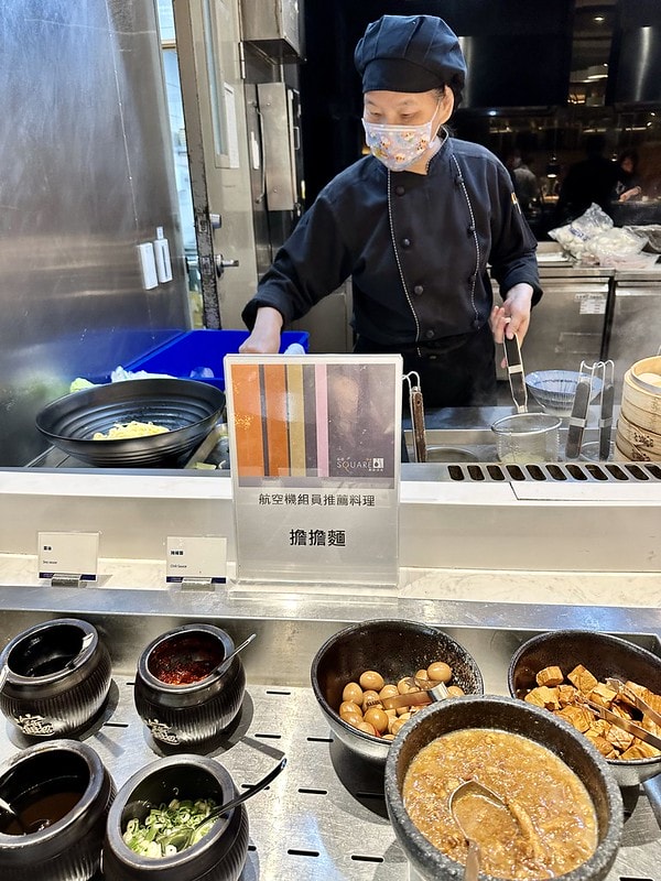 20251102-8jyoc 20251102-8jyoc