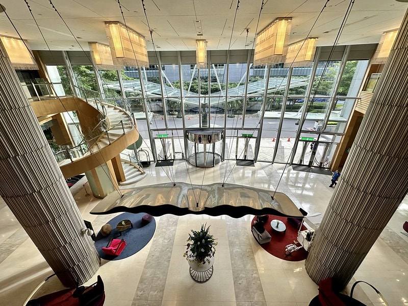 20251102-bw01o 20251102-bw01o