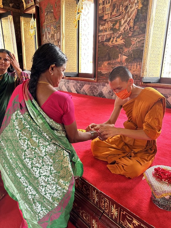 20251102-4pb7f 20251102-4pb7f