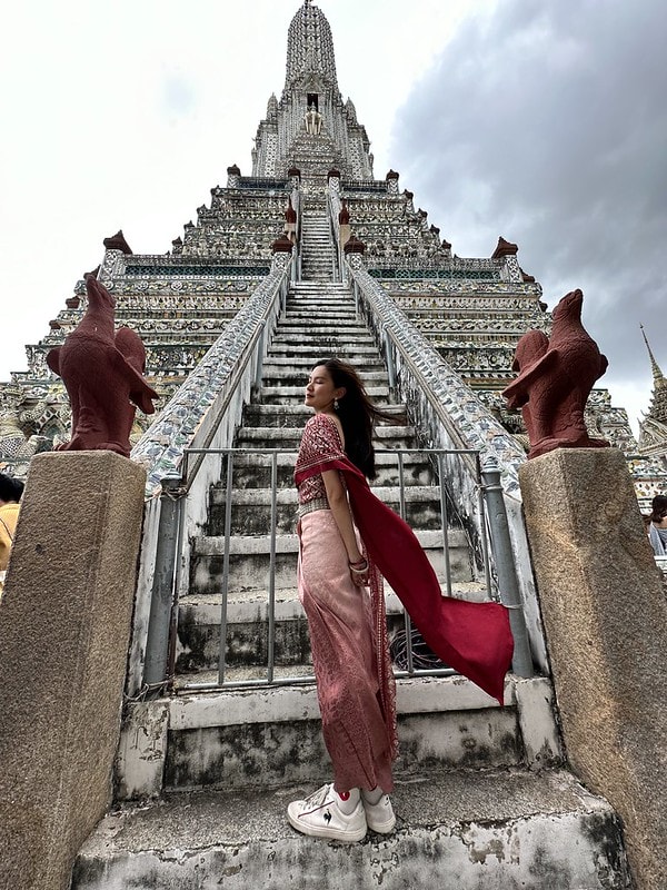 20251102-b2b3y 20251102-b2b3y