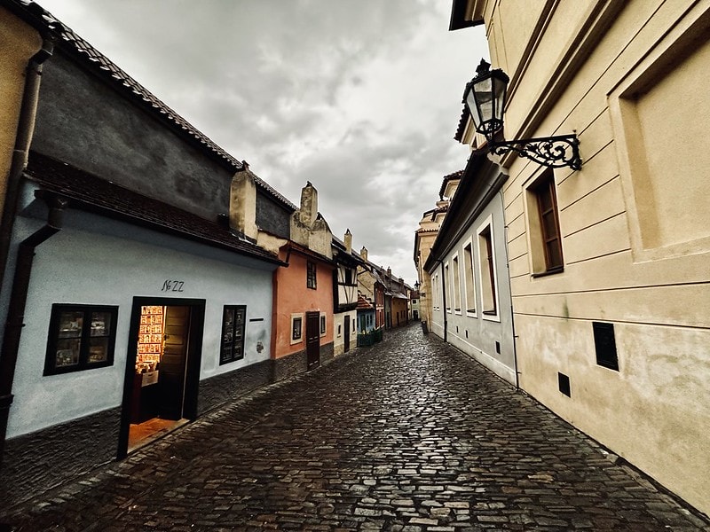 20251102-62cwq 20251102-62cwq