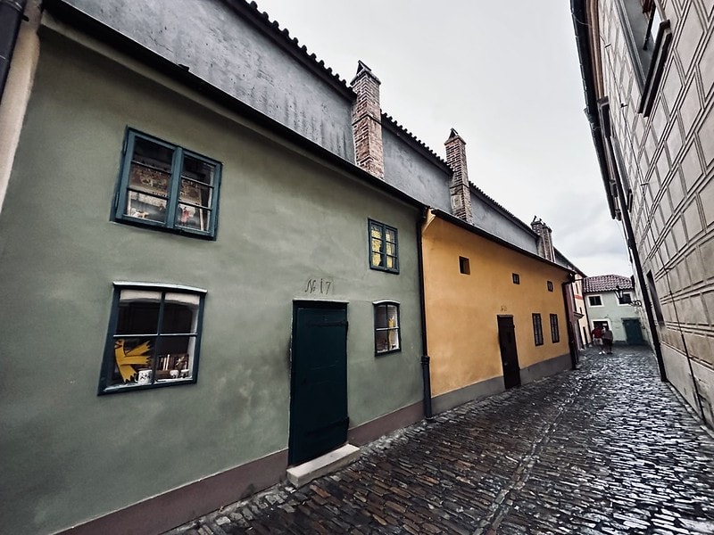 20251102-esw8v 20251102-esw8v