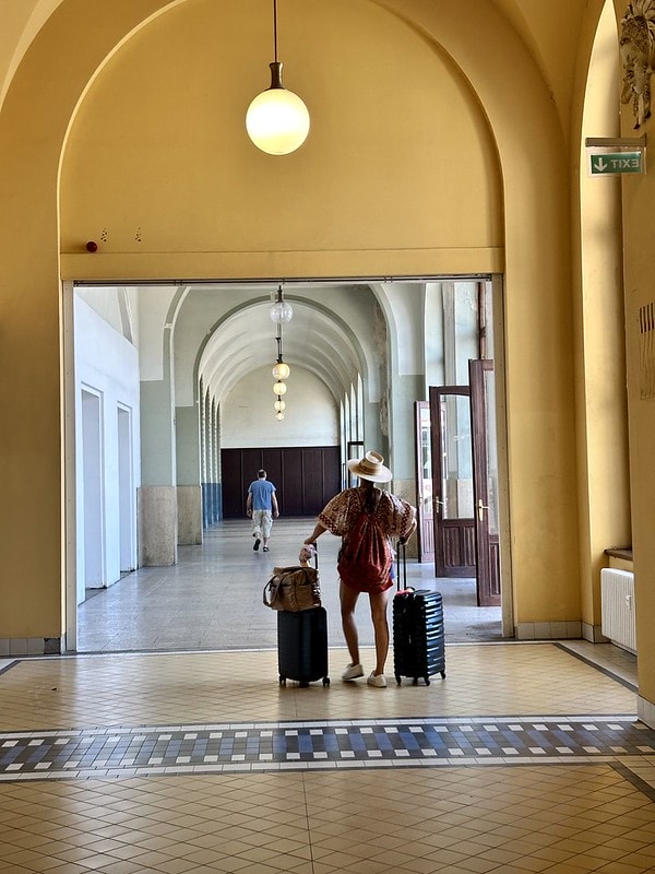 20251102-gik7e 20251102-gik7e