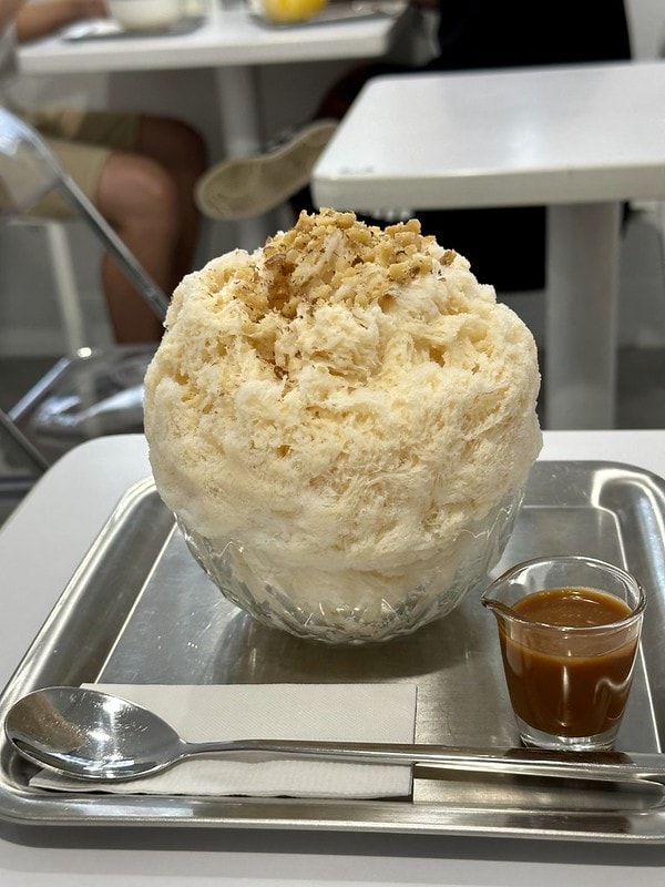 20251102-meg0f 20251102-meg0f