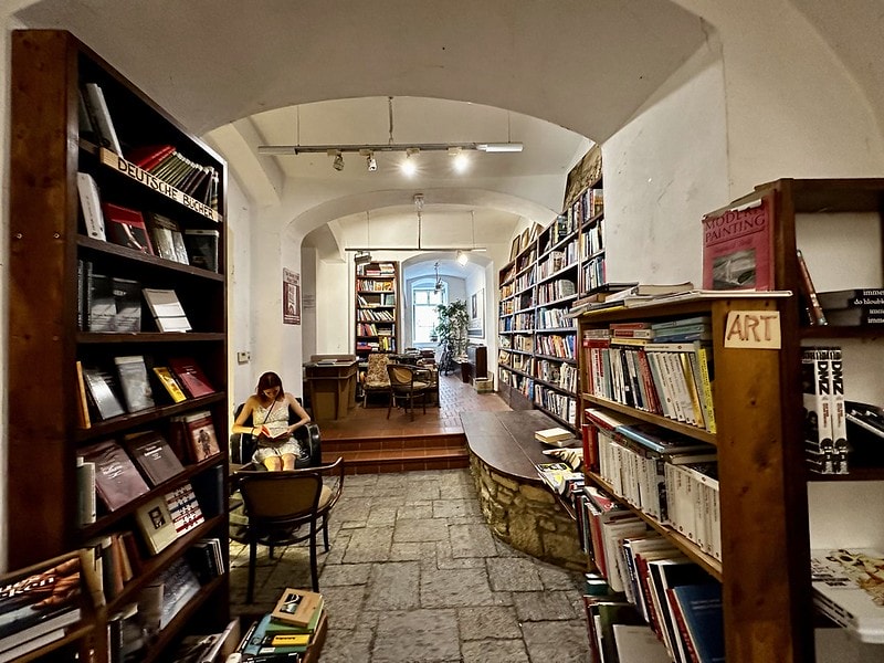 20251102-uhr68 20251102-uhr68