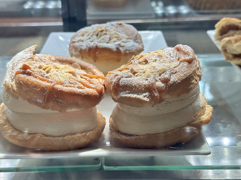 20251102-ynx0w 20251102-ynx0w