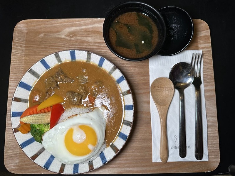 20251102-2cnqw 20251102-2cnqw