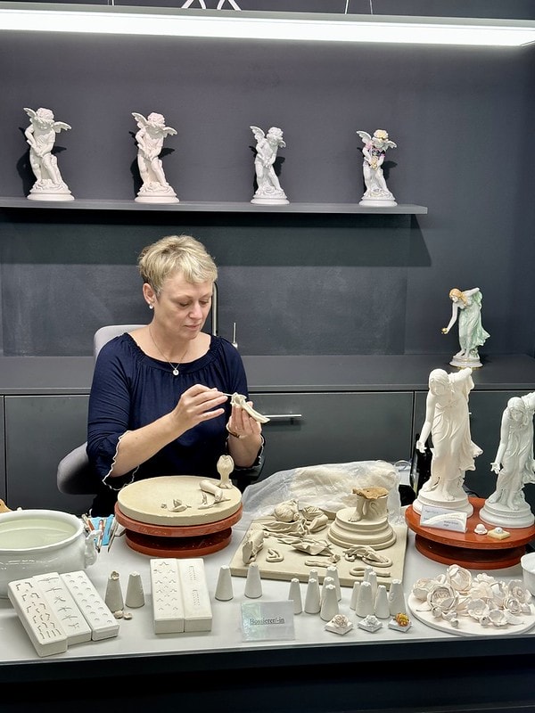 20251102-411yp 20251102-411yp