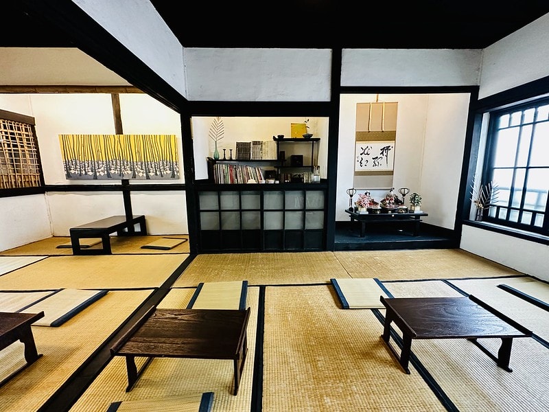 20251102-6yyvk 20251102-6yyvk