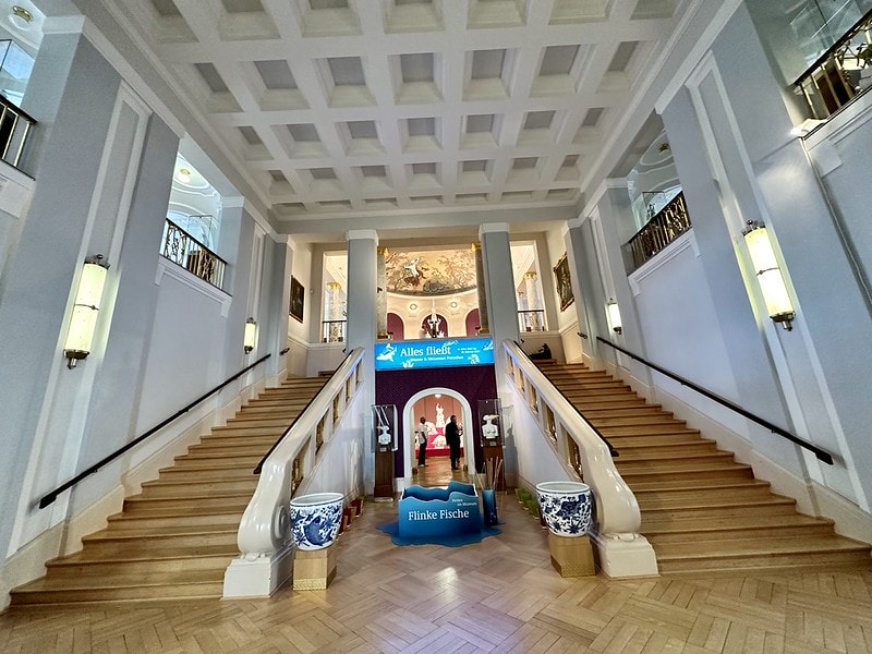 20251102-9fnd5 20251102-9fnd5