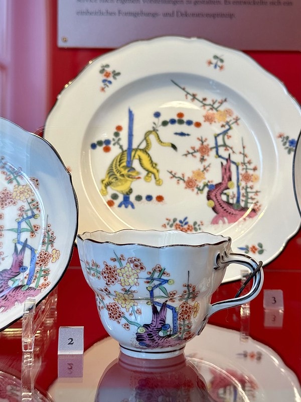 20251102-cr2bi 20251102-cr2bi