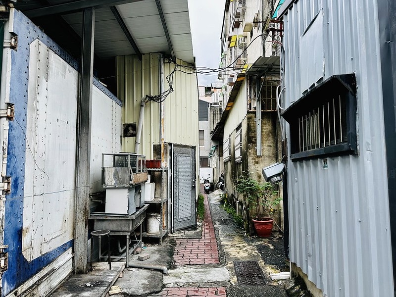 20251102-ev5x0 20251102-ev5x0