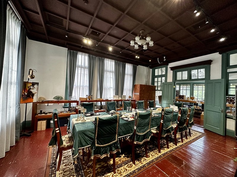 20251102-fqzaw 20251102-fqzaw