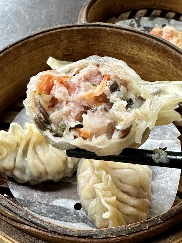 20251102-zwmfd 20251102-zwmfd