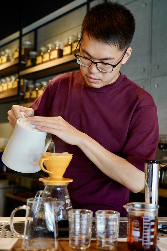 20251102-is7hi 20251102-is7hi