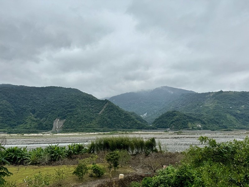 20251102-jd4x2 20251102-jd4x2