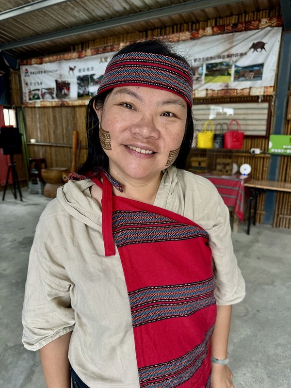 20251102-rll2h 20251102-rll2h