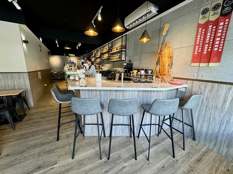 20251102-zbakk 20251102-zbakk