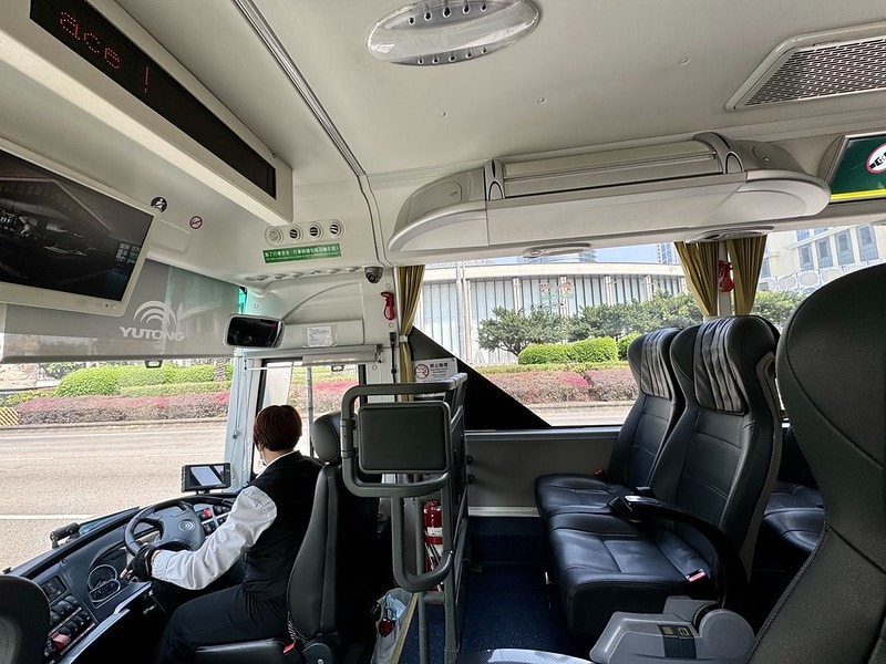 20251102-f8wrq 20251102-f8wrq