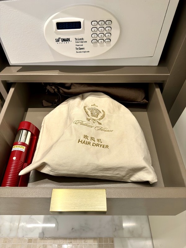 20251102-ki1vd 20251102-ki1vd