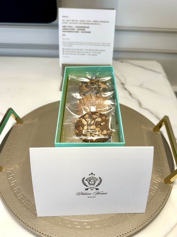 20251102-r63r9 20251102-r63r9