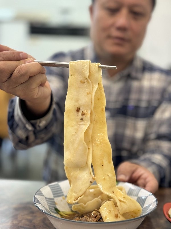 20251102-z31n8 20251102-z31n8