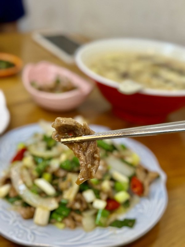 20251102-812qo 20251102-812qo