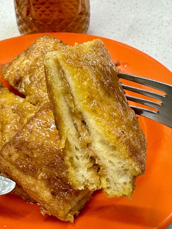 20251102-ly8hb 20251102-ly8hb