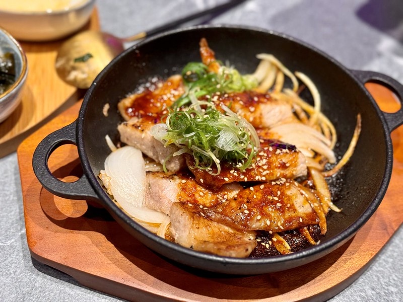 20251102-j7whl 20251102-j7whl