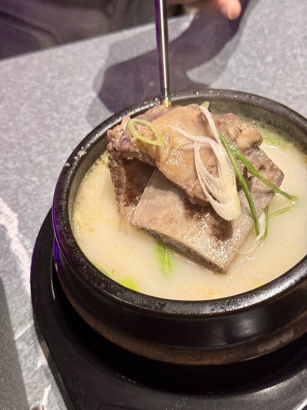 20251102-uid8m 20251102-uid8m