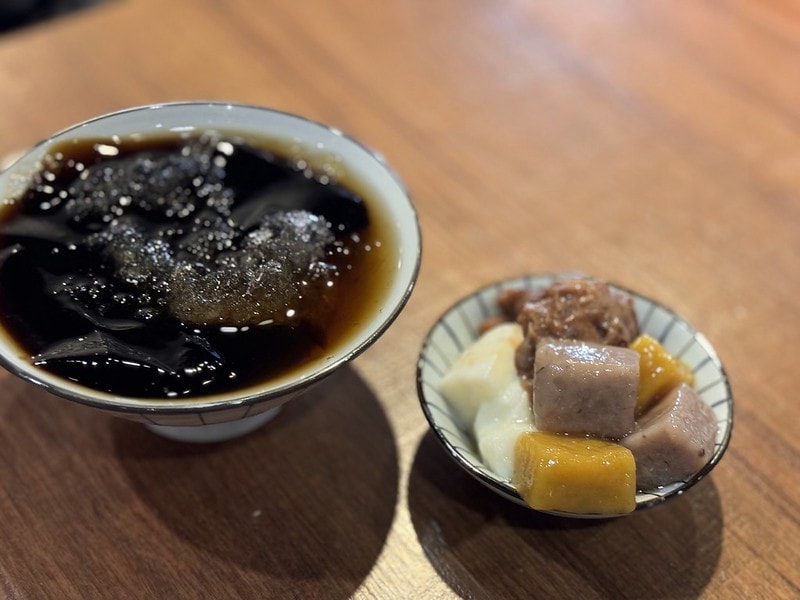 20251102-6z0pl 20251102-6z0pl