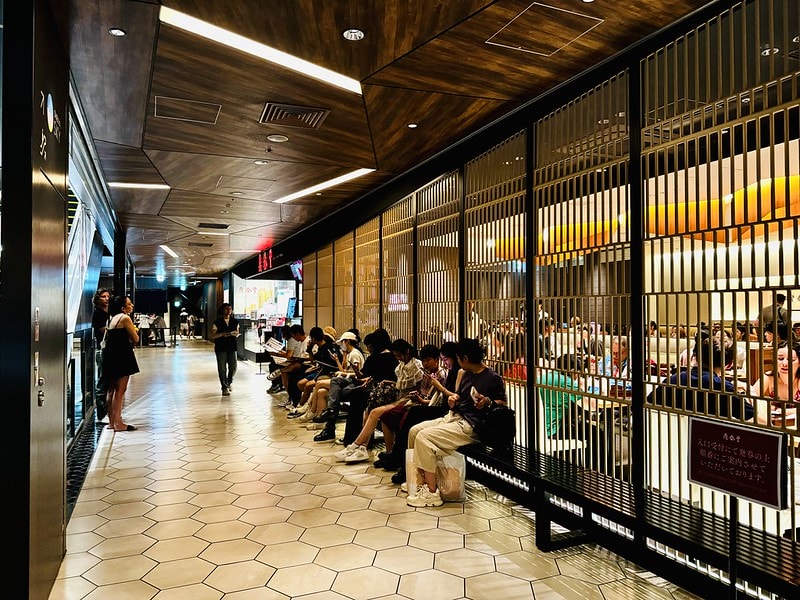 20251102-65e8r 20251102-65e8r