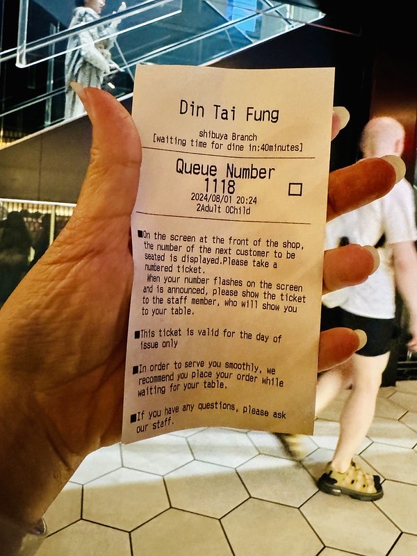 20251102-ymb5q 20251102-ymb5q