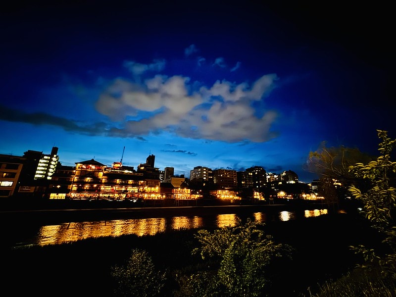 20251102-7c0y9 20251102-7c0y9