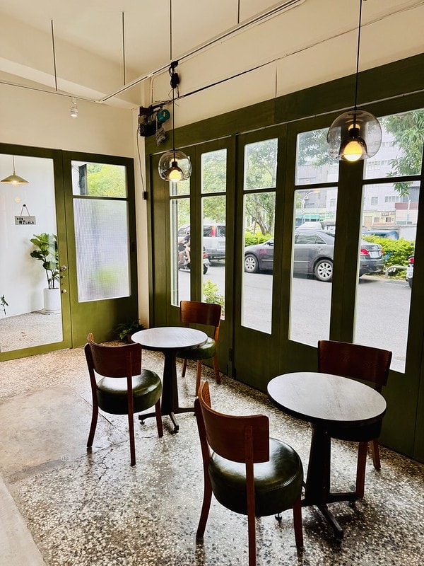 20251102-ndb8m 20251102-ndb8m