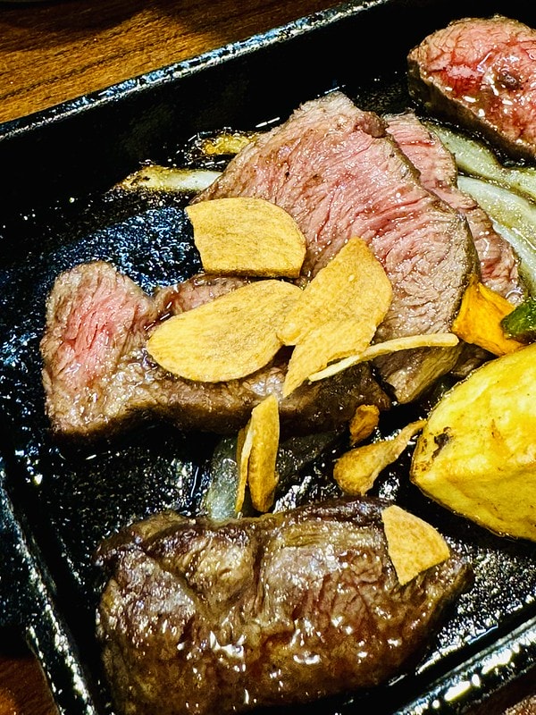 20251102-x4vi3 20251102-x4vi3