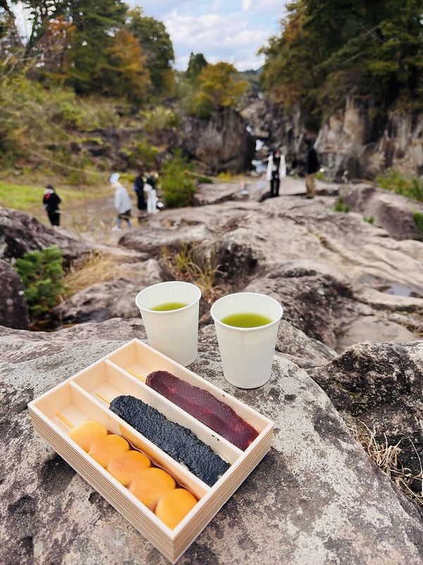 20251102-320jp 20251102-320jp